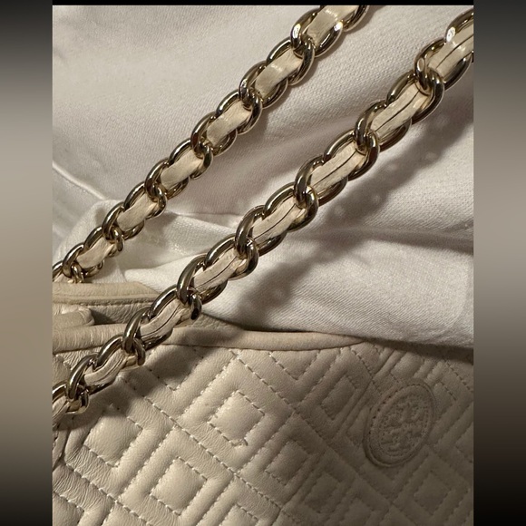 Tory Burch Marion Chain Slouchy Tote - Picture 5 of 7